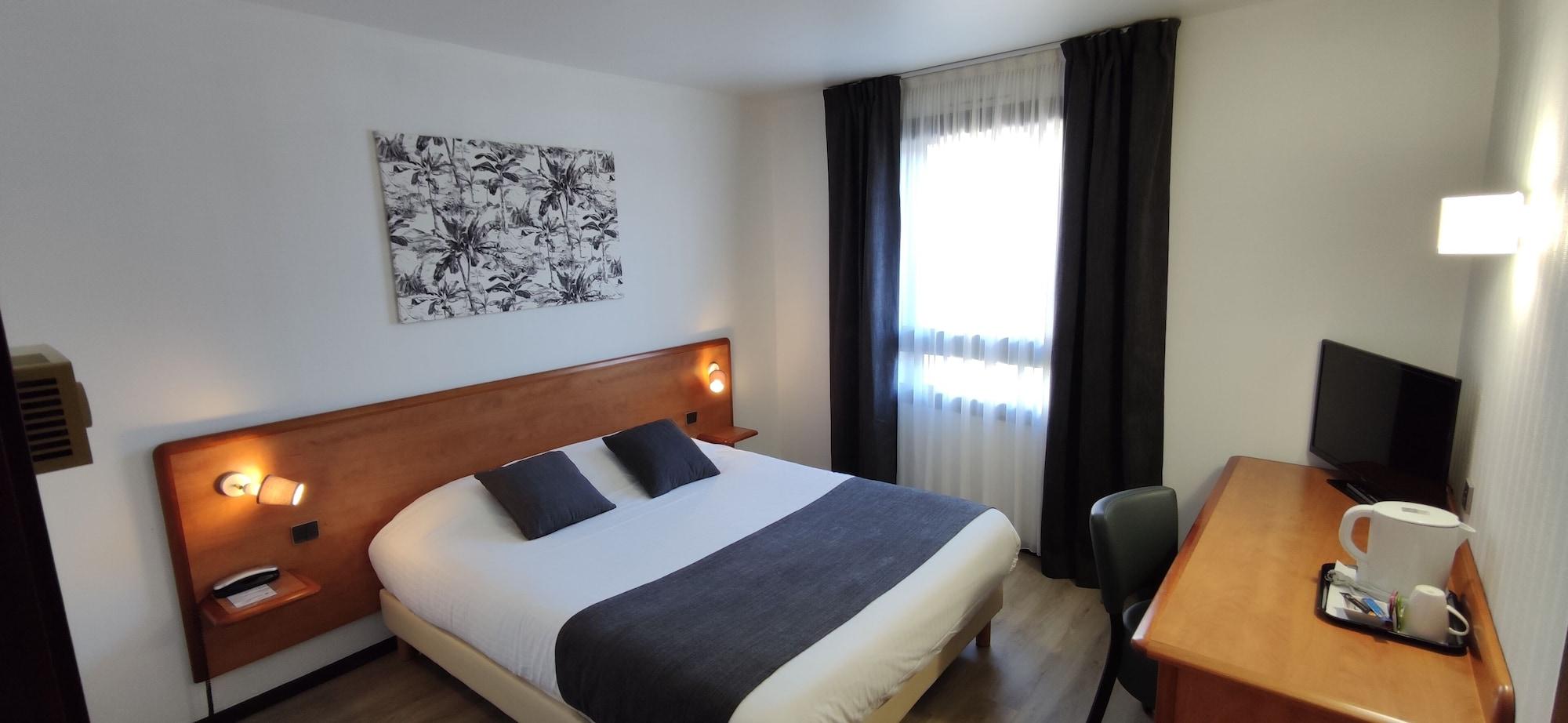 Le Valois, Centre Hotel
