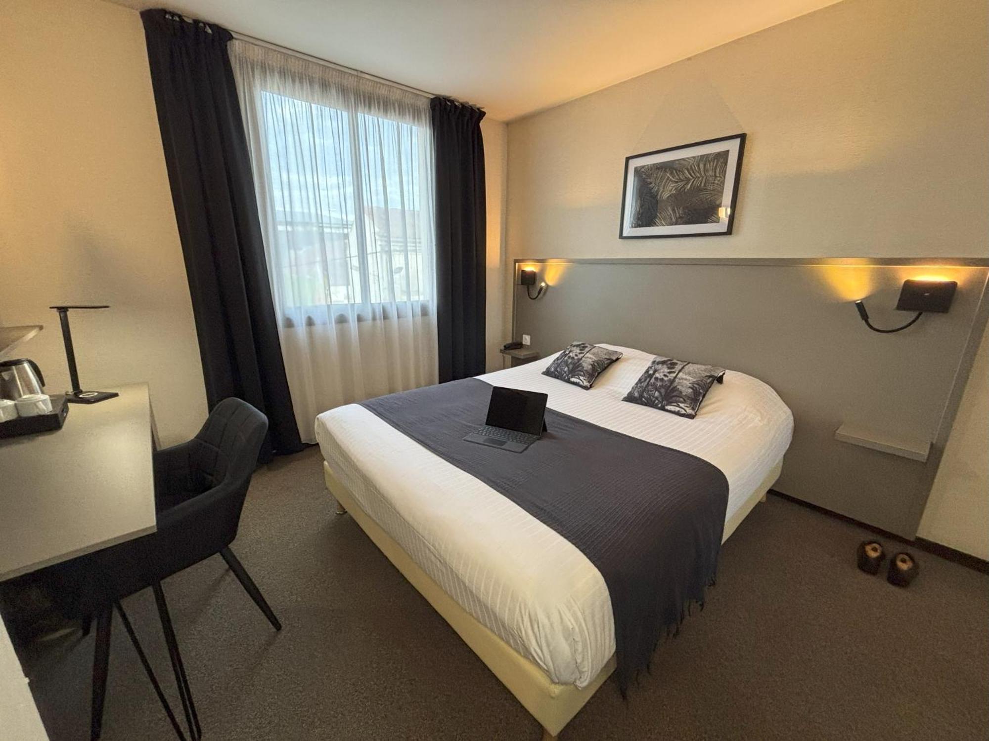 Le Valois, Centre Hotel 3*