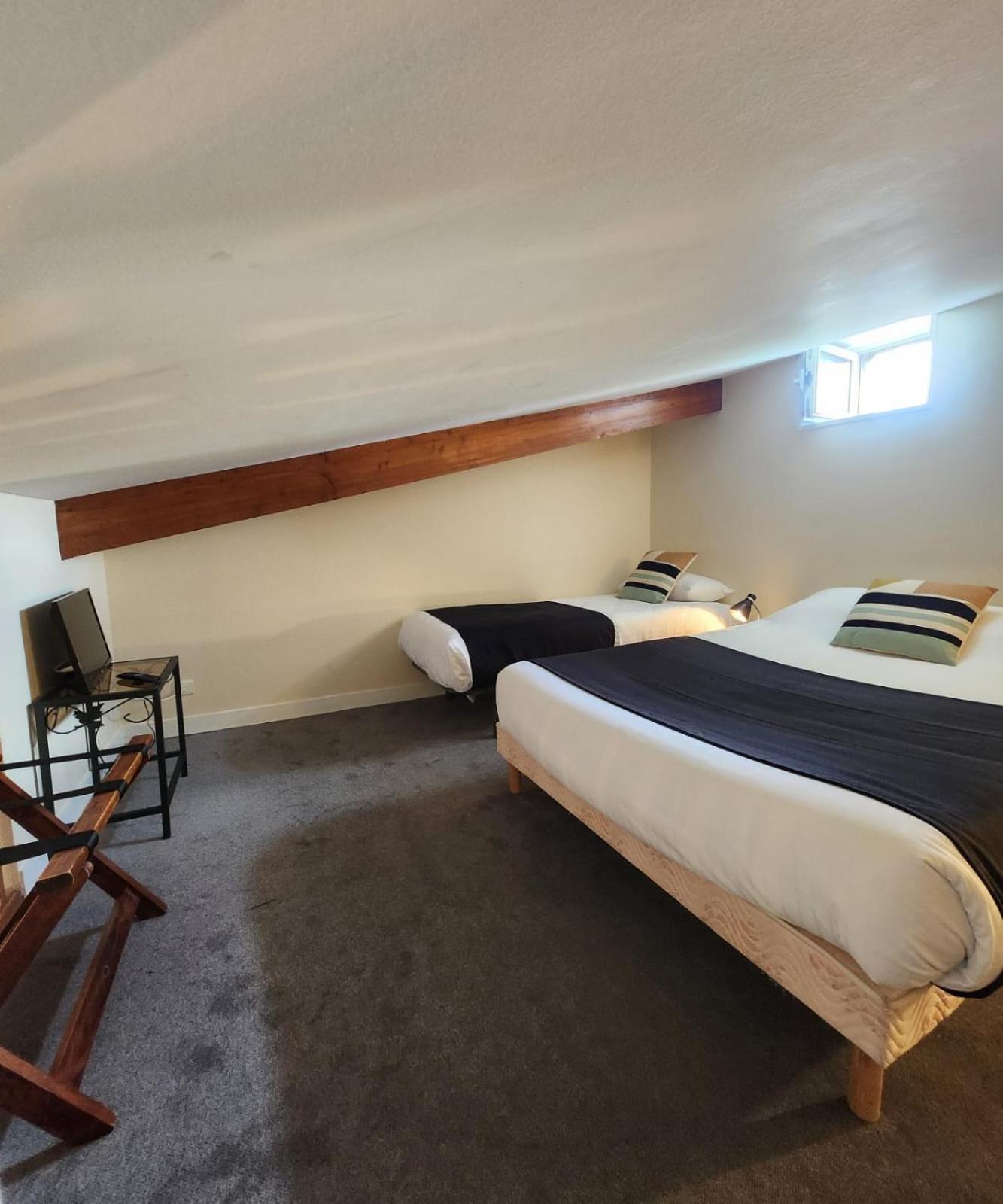 Le Valois, Centre Hotel 3*