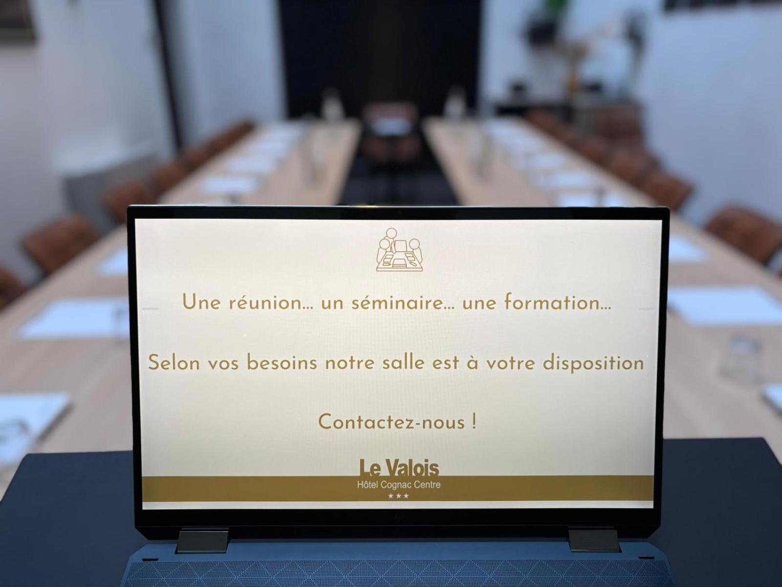 Le Valois, Centre Hotel